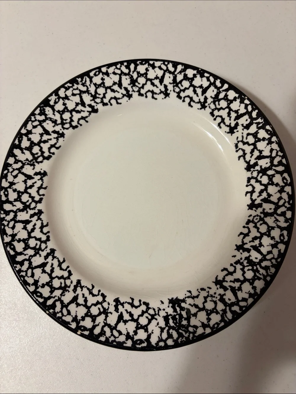 Vintage 80’s MADE IN ITALY spongeware Black & White salad dessert plate pair
